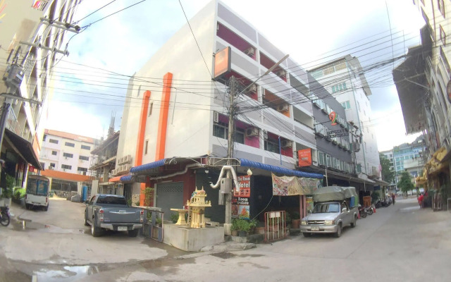 The Room Patong Hotel