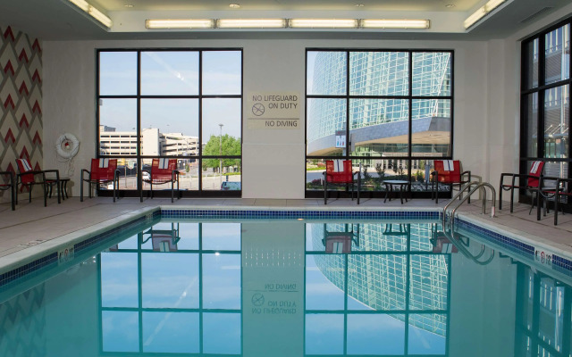 Hampton Inn & Suites Tulsa Downtown