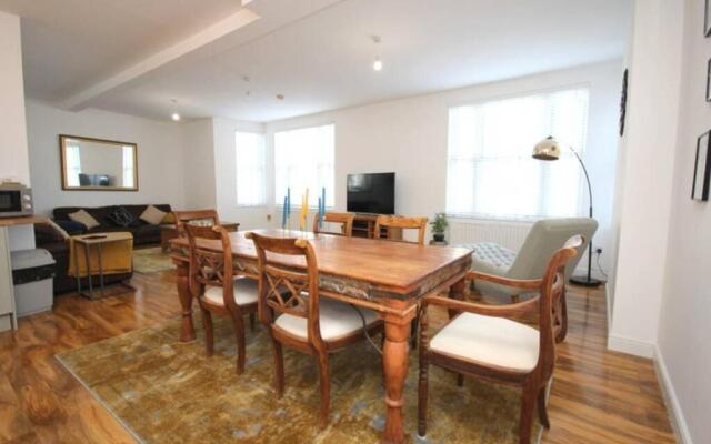 Modern, Luxurious Two Bedroom Apartment