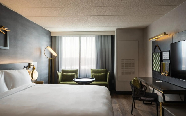 Renaissance Chicago North Shore Hotel