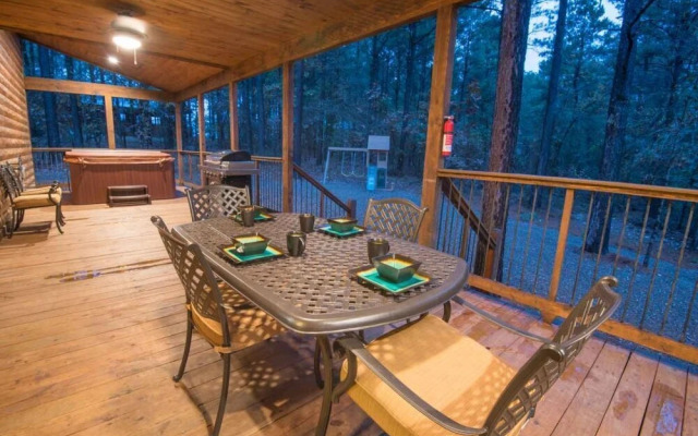 Simmer Down Lodge - 5 Br Cabin