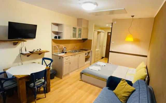 Studio Kris Villa Park
