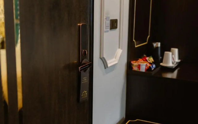 Hồng Vận Hotel