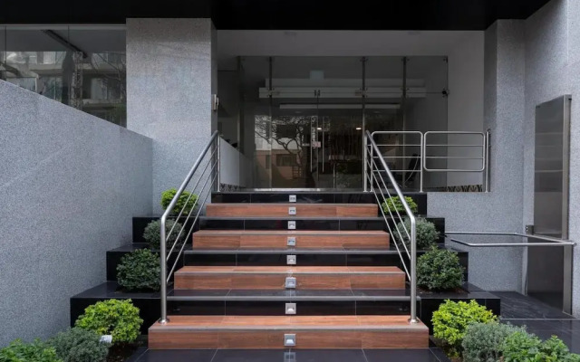 Classy 1 BR Barranco Apartment High Floor