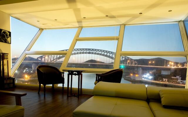 Tongyeong Geobukseon Hotel