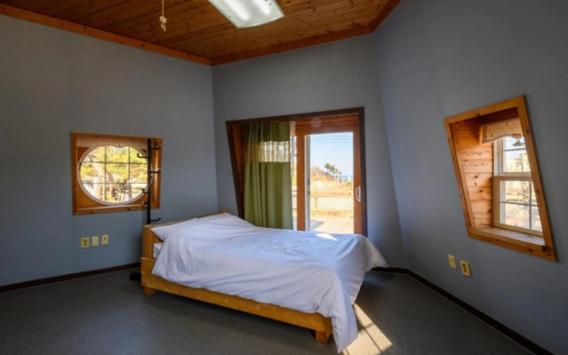 Yangyang Seorak Badanamuro Pension