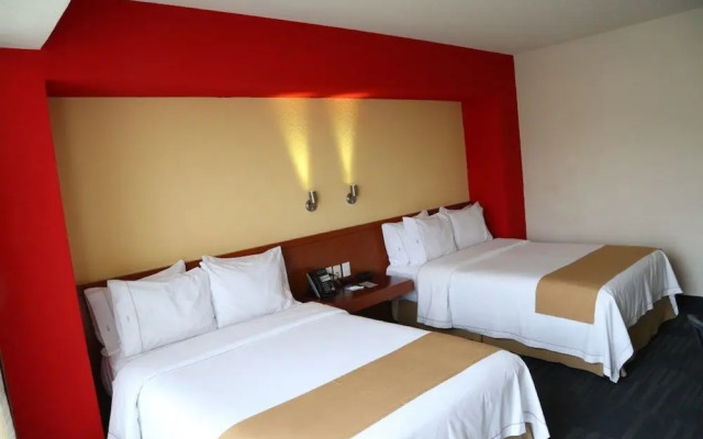 Holiday Inn Express Guadalajara Expo