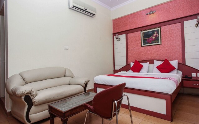 OYO 15425 Hotel Royal Heritage