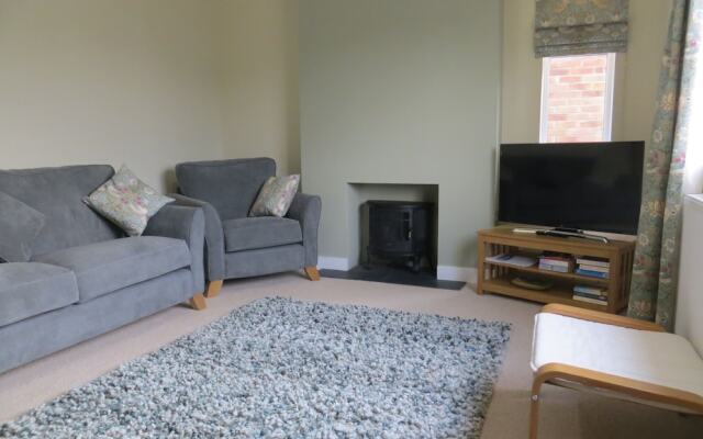 Seaside Retreat Superb Quality Family House
