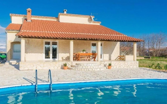 Villa Natur with a heated pool