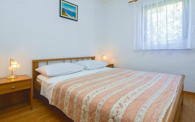 Beautiful Home in Lokva Rogoznica With Wifi and 2 Bedrooms