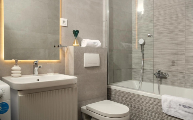 Supernova Royal Residence