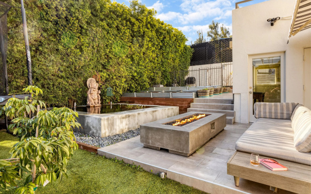 Valentino by AvantStay | Luxury Hollywood Mansion, Los Angeles