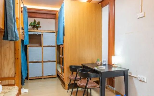 Xiangmo Youth Hostel