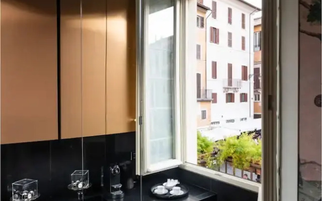 Wonder Balcony Morgana