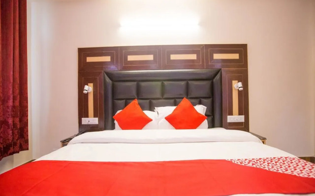 OYO 15074 Neha Regency