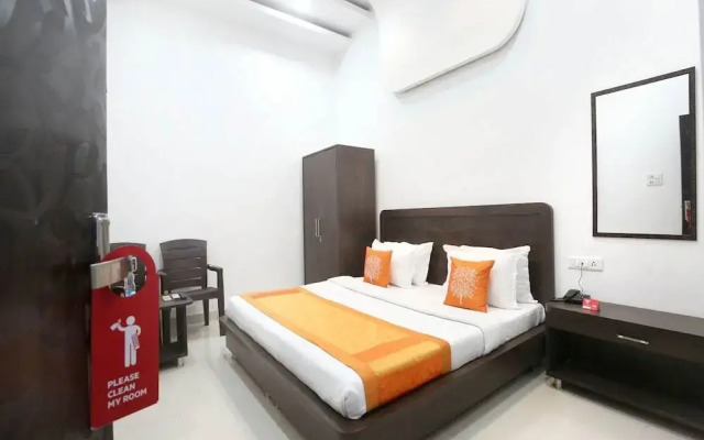 OYO 11421 Regal Residency