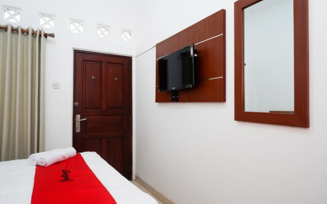 RedDoorz Syariah near Exit Tol Krapyak Semarang