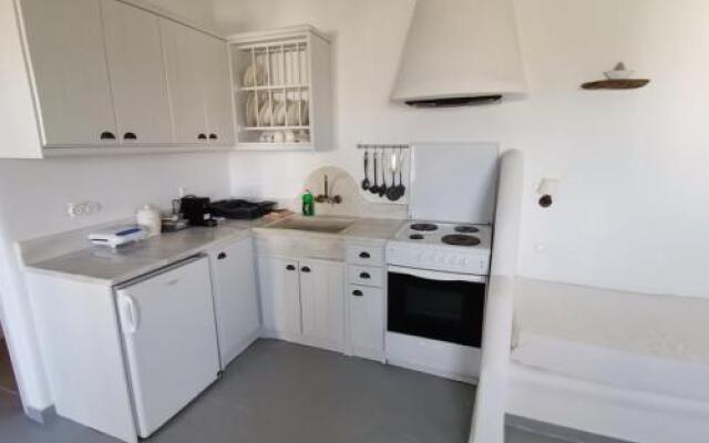 Elia Apartments