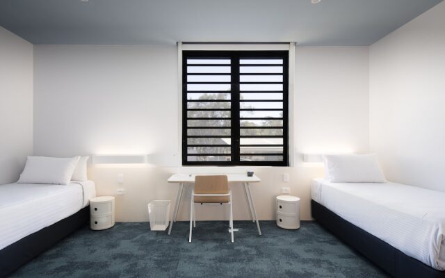 The Lodge, Blacktown - Sydney