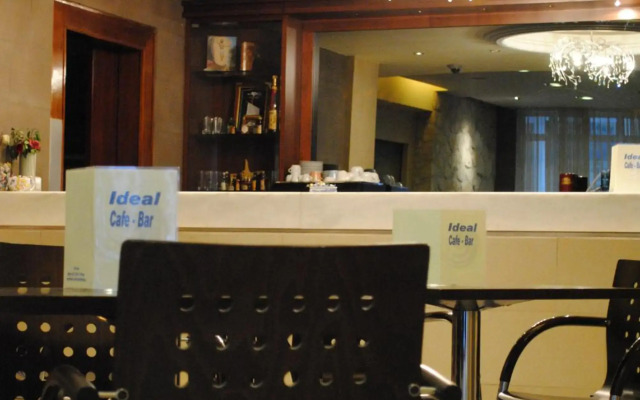 Hotel Ideal