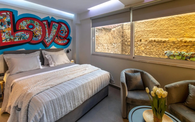 Triple A - Apartments Accommodation in Psirri Square