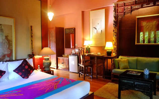 Zantiis Ndol Villas