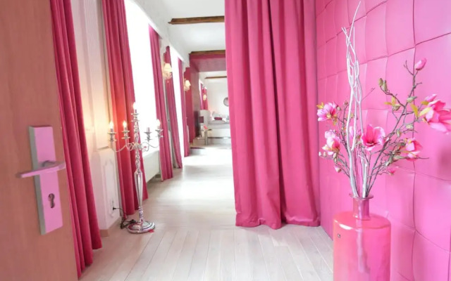 Lush Apartment with Sauna, Hot Tub, Mountain Views in Ensival