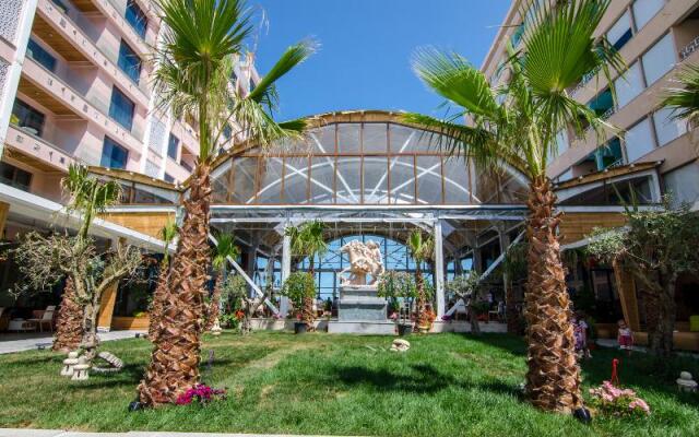 Phoenicia Royal