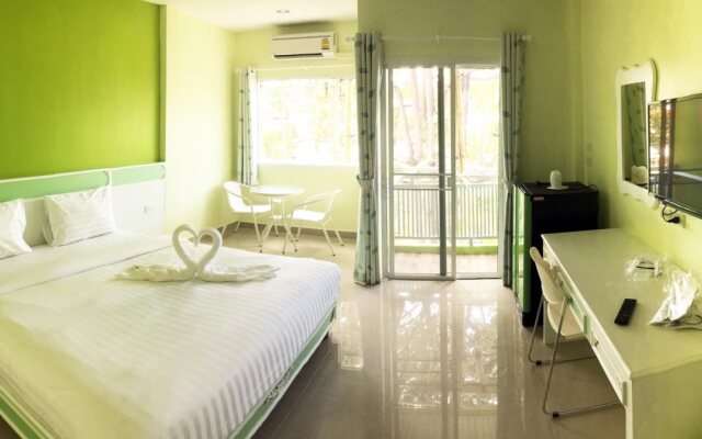 Holland Resort Phuket (SHA Extra Plus)