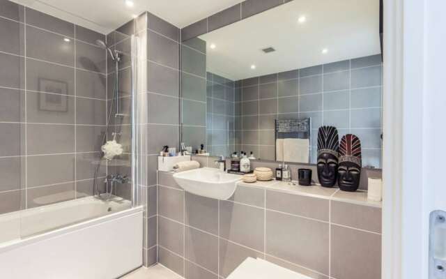 Modern 2 Bedroom Flat in Zone 1