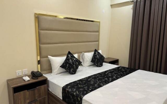 Gold Pine Hotel Lahore