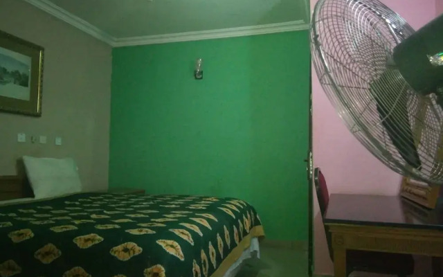 Deroma Hotels & Suites