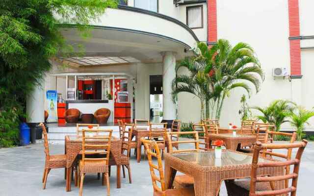 Grand Duta Hotel