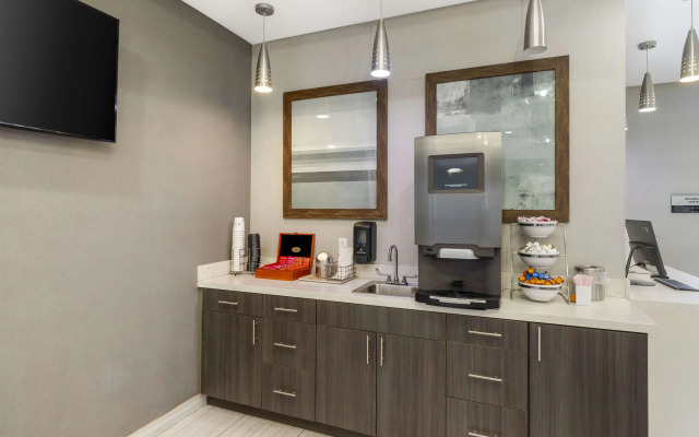 Best Western Plus Gardena Inn & Suites