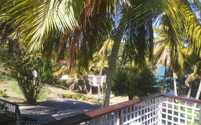 Bequia Beachfront Villa Hotel