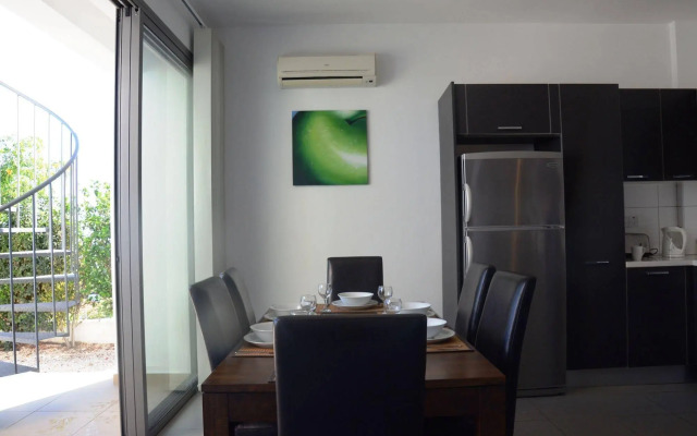 Linda Braker Esprit Villas