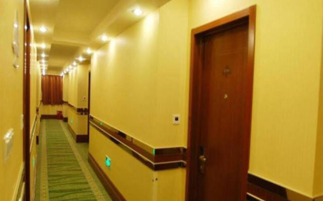 GreenTree Inn YangZhou West KaiFa Road Baolong Square Express Hotel