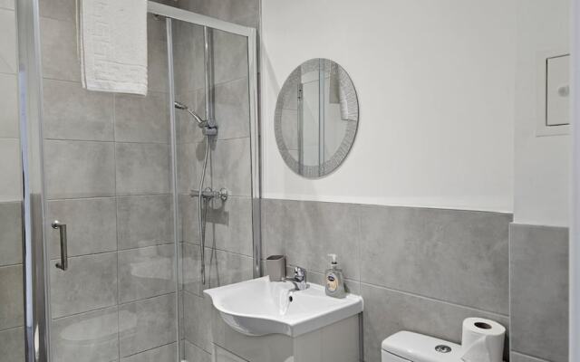 Cozy Liverpool Apartment With 2 Bedrooms