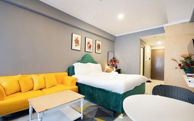 Otis Soho Saigon Balcony Apartment