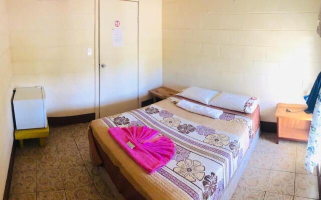Transit Motel - Hostel
