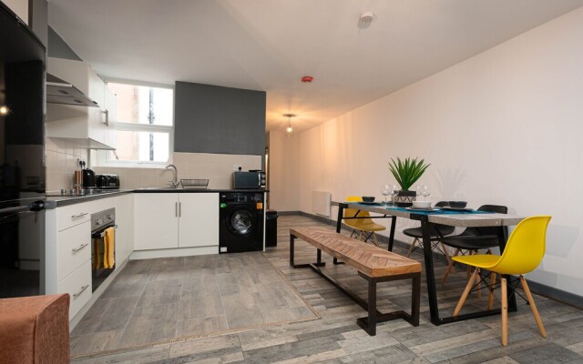 Oak Suite - Talbot Road - Blackpool - Spacious