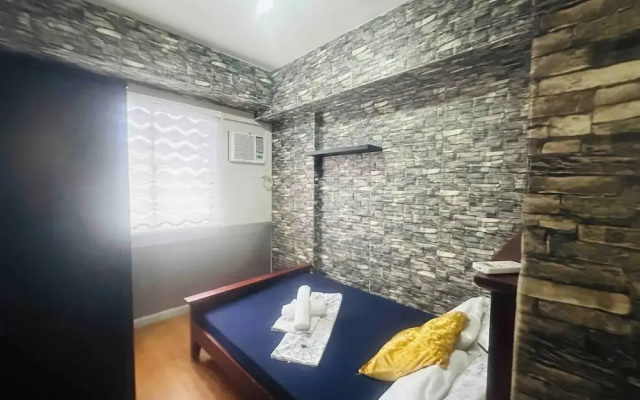 Spacious Central Davao City Getaway - Spacious Apartment With Shared Pool