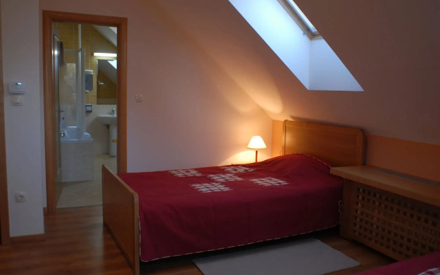 Tourist Apartments Kraljic Snjezna