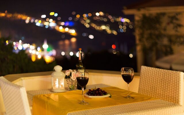 Kalkan Suites