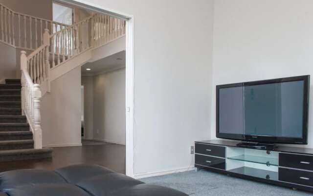 Elegant 6 Bedroom Home in East Auckland
