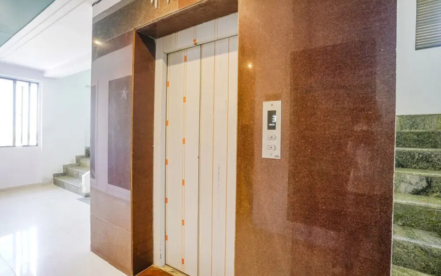 Fabhotel Silver Cloud