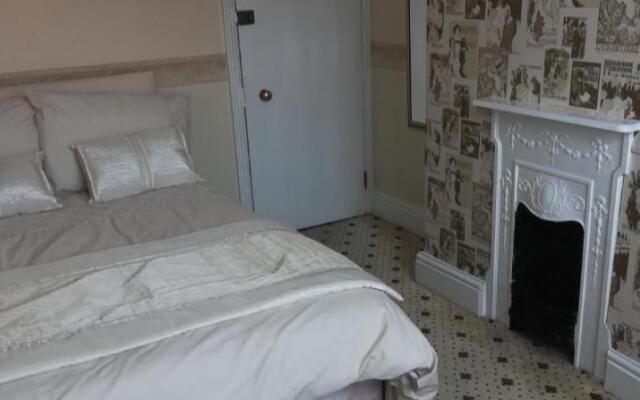 Northdene Theatre Hotel