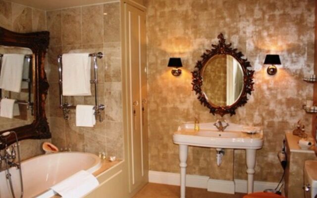 The Salutation