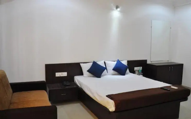 Hotel Keshav